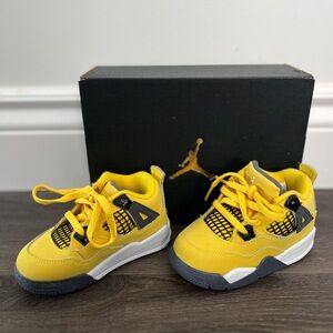 Jordan Kids Sneakers in Yellow and Gray